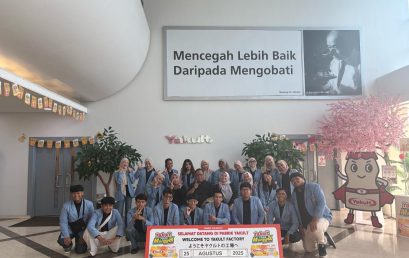 Mahasiswa Biokewirausahaan IBI Kesatuan Laksanakan Company Visit ke PT Yakult Indonesia Persada dan Pabrik Keju Baros