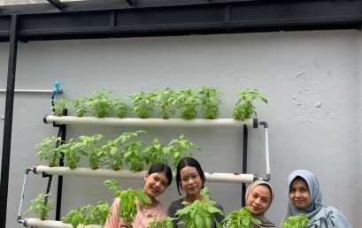 Menggali Potensi Agribisnis: Sukses Mahasiswa Biokewirausahaan IBI Kesatuan dalam Budidaya Hidroponik