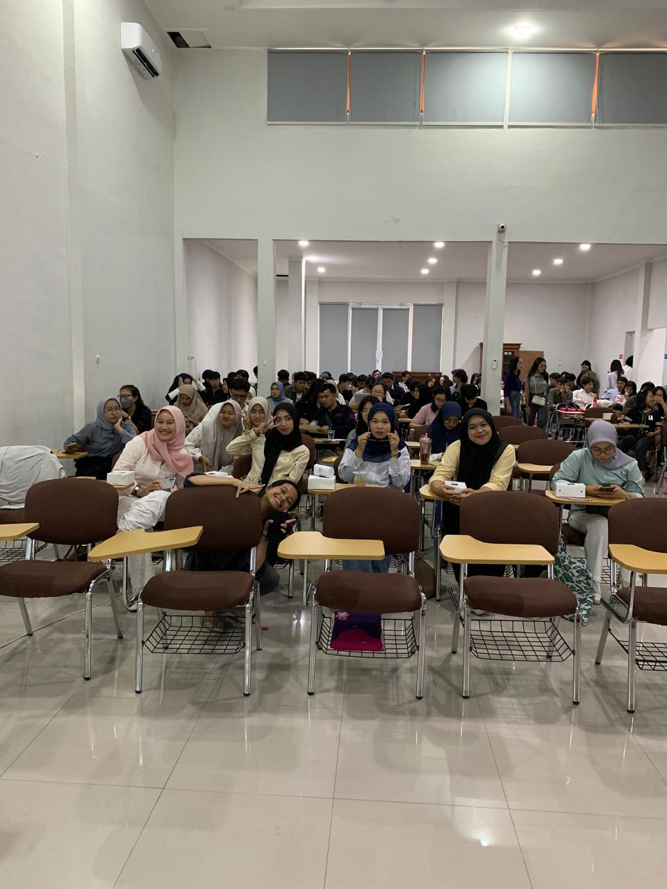 SIAPKAN ENTREPRENEUR MUDA KOMPETEN: IBI KESATUAN GELAR PELATIHAN DAN SERTIFIKASI KEWIRAUSAHAAN