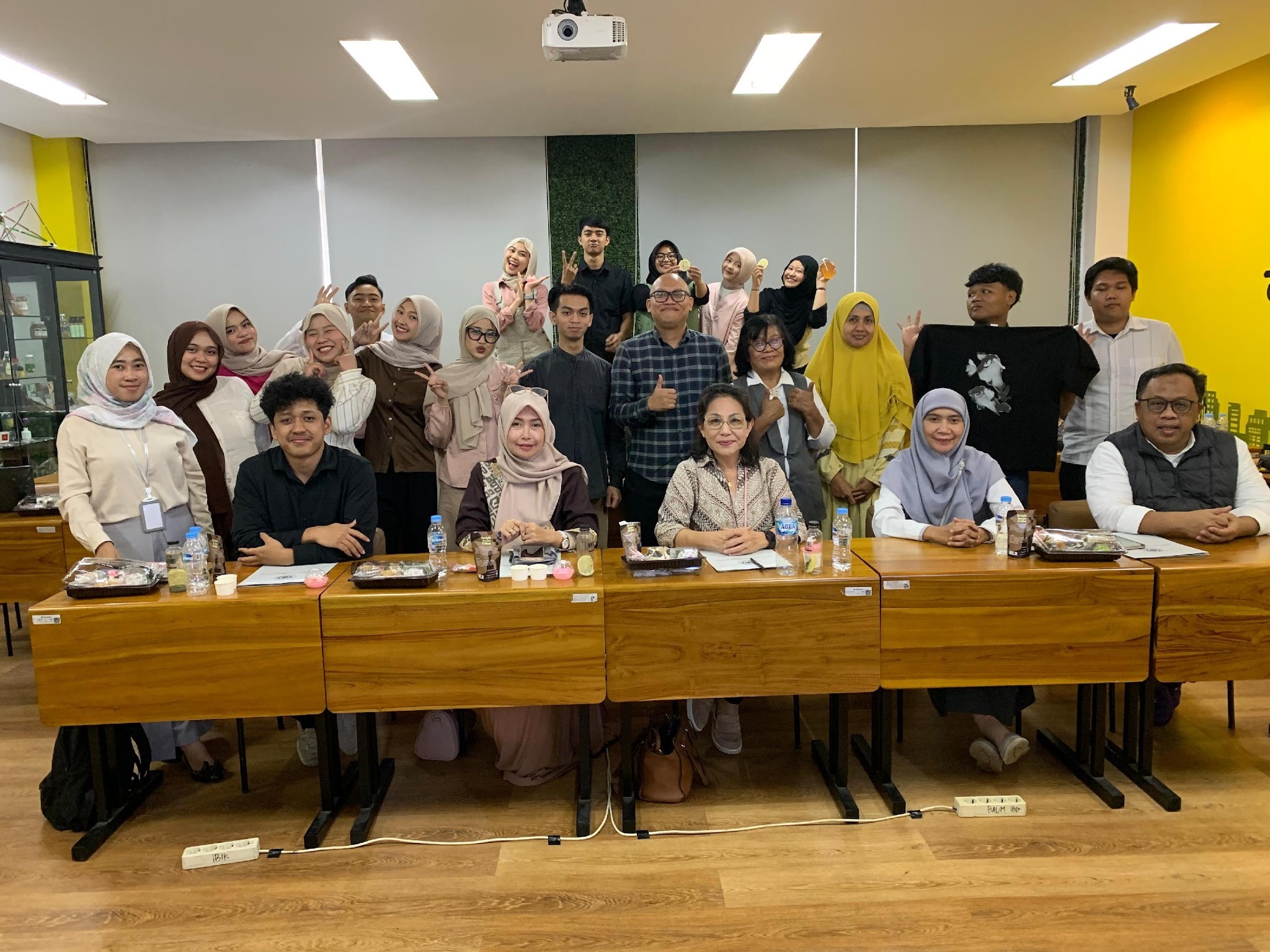 Dari Ide ke Investasi: Kisah Sukses Proyek Biokewirausahaan IBI Kesatuan 2025