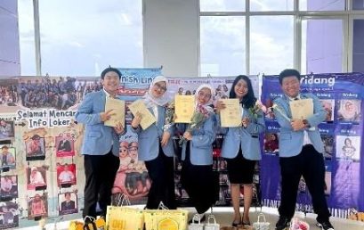 LANGKAH CEPAT MENUJU SARJANA: 5 MAHASISWA IBI KESATUAN LULUS 3,5 TAHUN