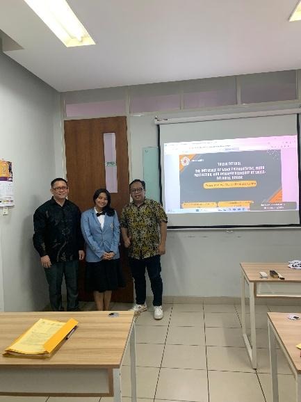 Tugas Akhir Go International! Mahasiswa IBI Kesatuan Dinilai External Examiner Internasional