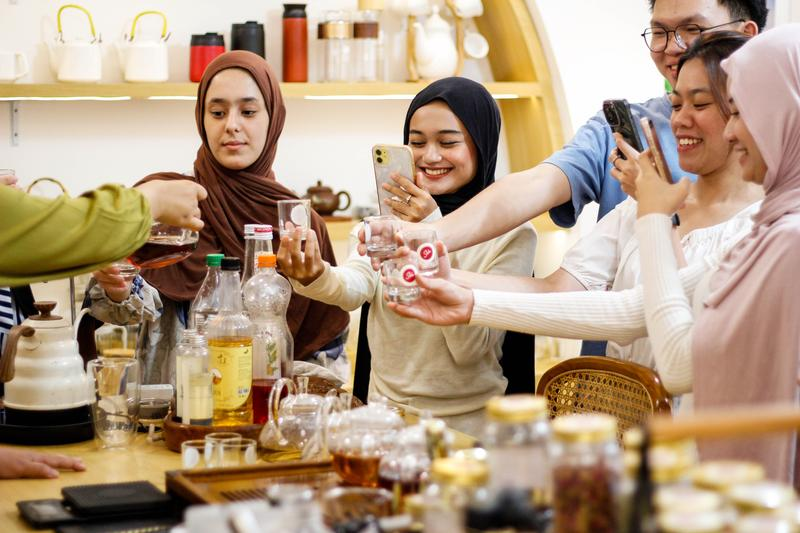 Curated Taste : Eksplorasi Mahasiswa Biokewirausahaan di Balik Layar Silateahouse
